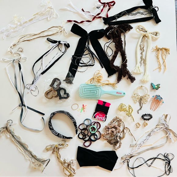 The Beauty Crop Accessories - 70 item brand new hair product bundle!